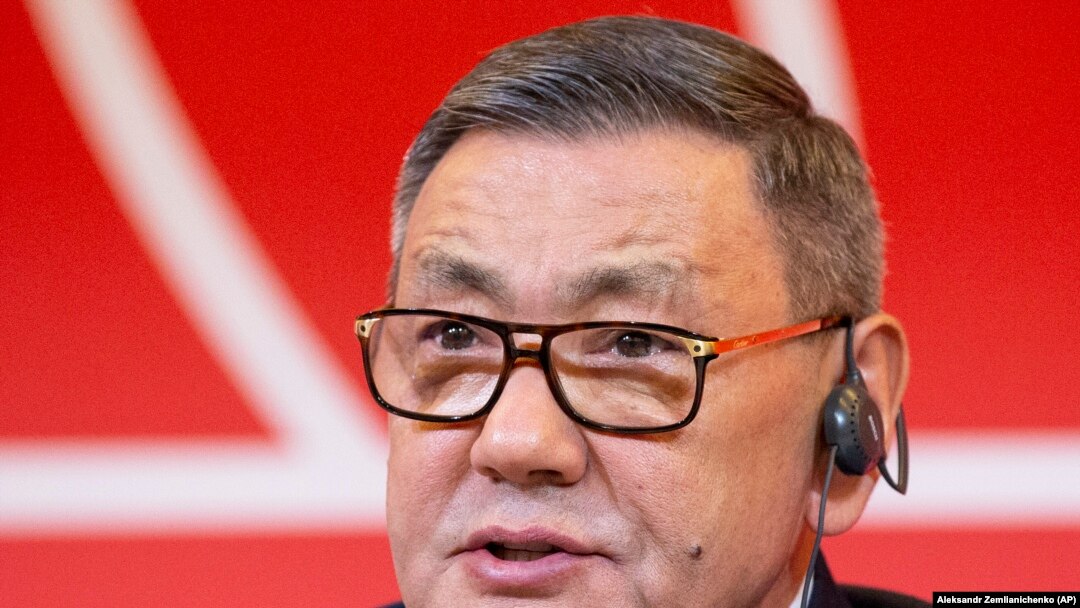 АҚШ Молия вазирлигининг уюшган халқаро жиноий гуруҳ етакчиларига қарши санкциялари рўйхатига киритилган ўзбекистонлик тадбиркор Ғофур Раҳимов Халқаро бокс ассоциацияси (AIBA) президенти лавозимига ўтган йил ноябр ойида ташкилотнинг Москвада бўлган йиғинида сайланган эди.