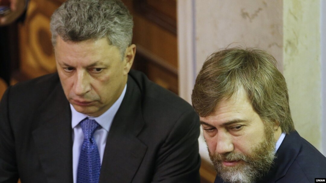 Депутати Юрій Бойко (ліворуч) і Вадим Новинський з «Опозиційного блоку» (фото архівне)