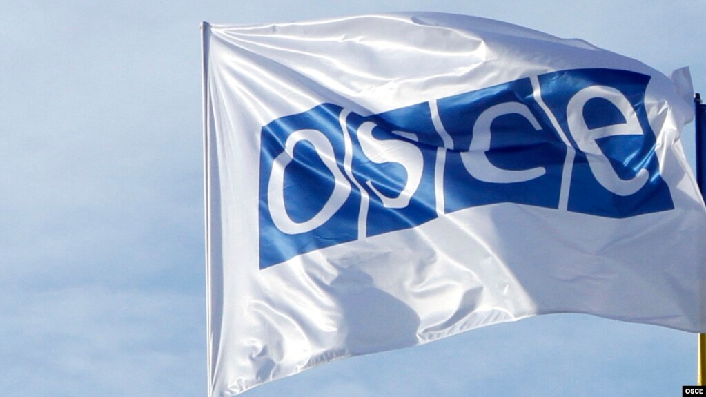 78027CE5-362B-4884-9806-93C3D94BA29B_cx0