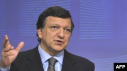 European Commission President Jose Manuel Barroso said the "20-20-20" targets are "nonnegotiable."