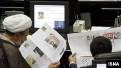 Critics say proposed new legislation in Iran would mean an end to any form of independent journalism in the Islamic republic while playing into the hands of the country's security organs and hard-line conservative judiciary, who would like to see even tighter state control of the media. (file photo)