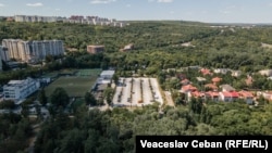 Parcarea de captură de la Buiucani, bariera Sculeni, strada Ghidighici, în apropiere de parcul La Izvor și strada Calea Ieșilor