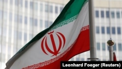 Договір про припинення ядерної програми Ірану в обмін на пом’якшення міжнародних санкцій у 2015 році підписали Сполучені Штати Америки, Британія, Франція, Німеччина, Китай та Росія