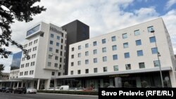 АҚШда яшаëтган фарғоналик тадбиркор¸ ўз ватанидаги меҳмонхона бизнесини ривожлантириш мақсадида Hilton ва Radisson каби Америкадаги йирик меҳмонхоналар тармоғи билан музокара қилаëтганини айтди.