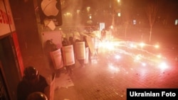 Зіткнення міліції та мітингувальників на Майдані в ніч з 18 на 19 лютого 2014 року
