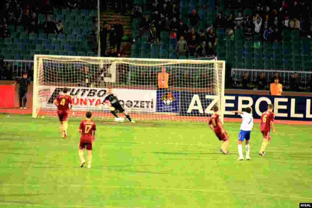 Tribunada savaş, meydanda barış... #19