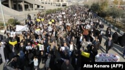 Pamje të protestave pro-qeveritare në Iran gjatë ditës së sotme