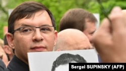 Украиналык мурдагы депутат Мураев "Өлбөс полктун" жүрүшүндө. Киев, 9-май 2019-жыл