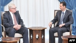 Assad (d) dhe Ryabkov (m)