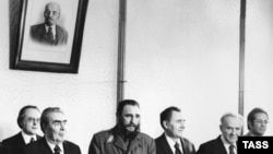 Fidel Castro cu liderul sovietic Leonid Brejnev la Moscova