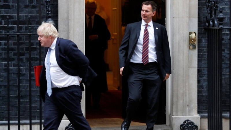Борис Џонсон и Џереми Хант останаа во трката за британски премиер