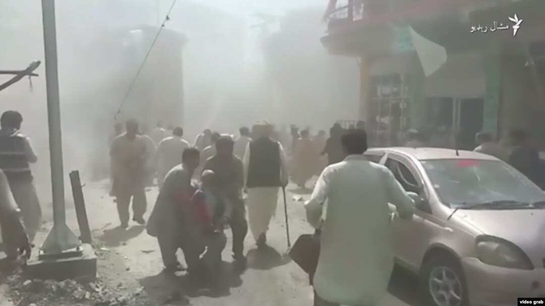 A screen grab of the aftermath of a deadly blast in Parachinar, Pakistan, that killed at least five people on March 31. 