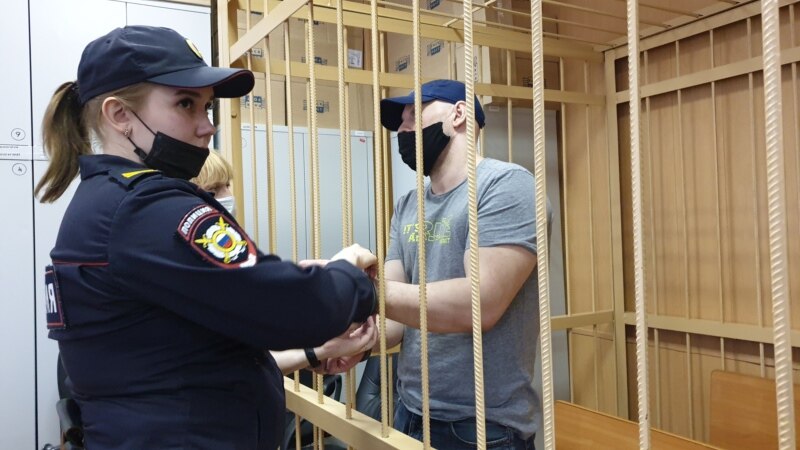 Осужденному активисту Милушкину не выплатили зарплату в псковской колонии