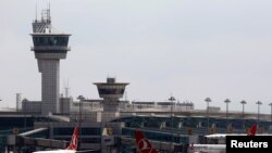 Helikopter je poletio sa aerodroma Ataturk