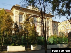 Будівля на вул. Винниченка, 10 у Києві, де раніше було посольство США. Нині там планують розмістити Музей Івана Марчука після реконструкції