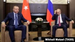 Президент Турции Реджеп Тайип Эрдоган и президент РФ Владимир Путин (слева направо), 2018 год