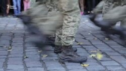 Тисячі людей у Львові вітали захисників України – відео