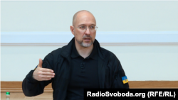 «Це допоможе бізнесу активніше розвивати цей напрямок, а державі – вчасно та ритмічно отримувати нове озброєння», – вважає Денис Шмигаль.