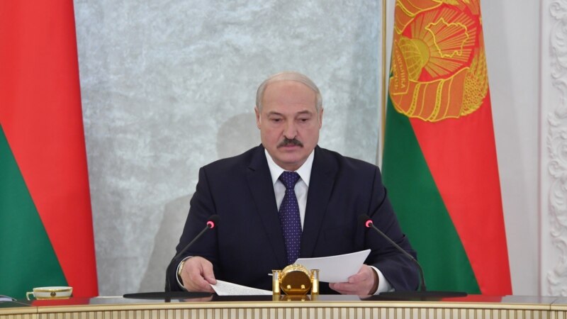 Референдумы, репрессии, цензура. Как Лукашенко 26 лет удается удерживать власть в Беларуси