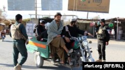 کندهار کې افغان پولیس د تلاشۍ پر مهال