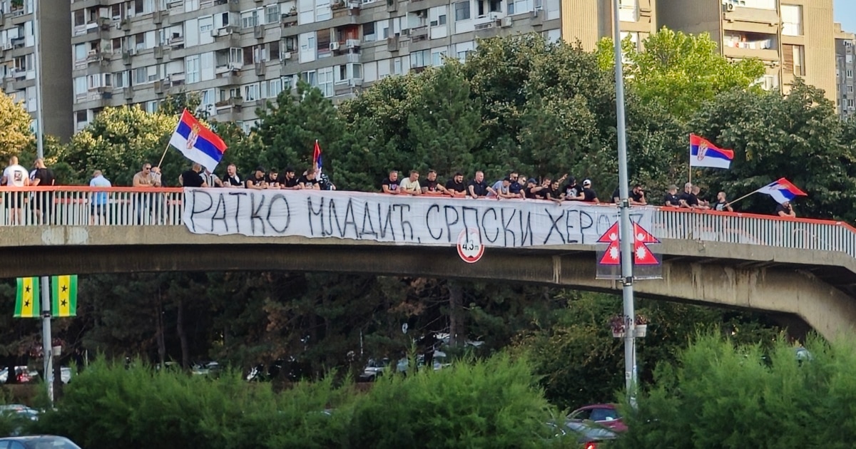 aeroplani-me-trupin-e-pajete-te-mlladiqit-arrin-ne-beograd