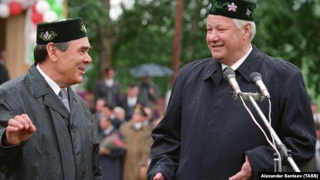 Минтимер Шаймиев и Борис Ельцин в Татарстане, 1996 год
