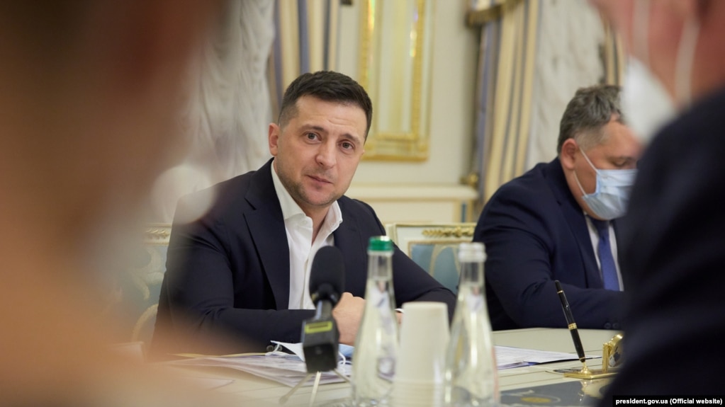 Ukrainian President Volodymyr Zelenskiy meets with a group of ambassadors from the G7 and European Union in Kyiv on February 3. 