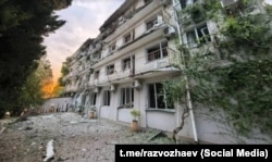 Будинок на вулиці Героїв Підводників, 12, який постраждав від атак БпЛА
