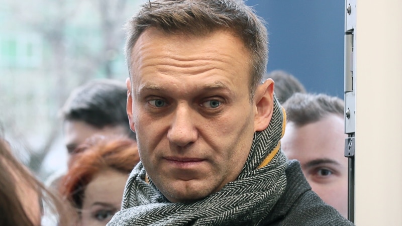 Москвада оппозициячыл саясатчы Навальныйды кармап кетишти