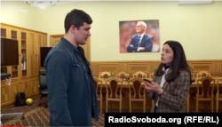 Над робочим столом міністра Михайла Федорова висить зображення італійського футболіста і тренера Клаудіо Раньєрі