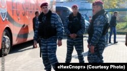 Анатолій Горбунов, зліва. Архівне фото