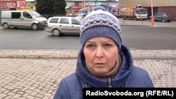 Жительница Донецка говорит, что смотрит российские телеканалы и каналы боевиков