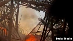 Украинские военные ведут огонь по позициям российских войск под Купянском, 12 декабря 2025 года