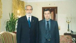 Azərbaycanın keçmiş prezident Əbülfəz Elçibəy və Oqtay Qasımov, Ankara, 2000