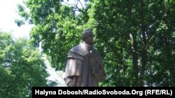 Пам’ятник Шевченку роботи Лео Мола в Івано-Франківську, встановлений 20 травня 2011 року