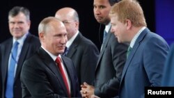 Президент России Владимир Путин на международном экономическом форуме в Санкт-Петербурге.