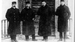Qurultay liderleri. Soldan sağğa: Seitcelil Hattatov, Asan Sabri Ayvazov, Noman Çelebicihan, Cafer Seydamet