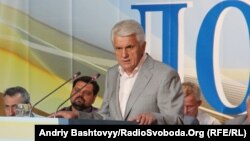 Володимир Литвин таки підписав закон