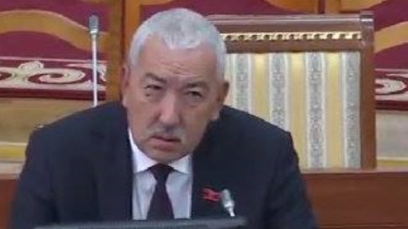 Масалиев: Депутаттарды коёнго окшотуп кубалаганды токтотолу