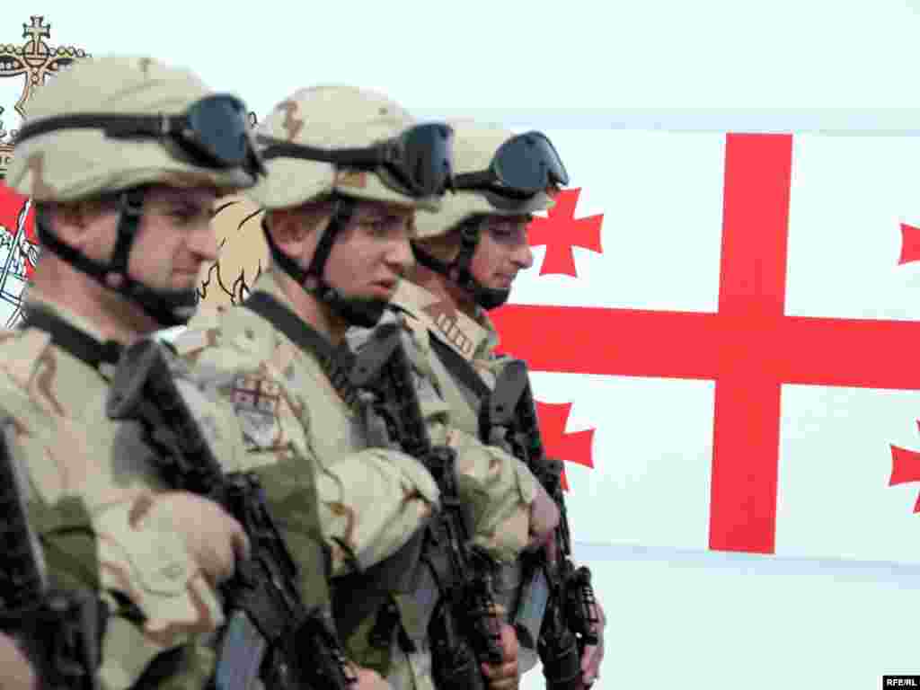 გაცილების ცერემონიაზე - ავღანეთში გაემგზავრა საქართველოს შეიარაღებული ძალების 31-ე ბატალიონი, რომელიც 7 აპრილს გააცილეს ვაზიანის სამხედრო ბაზიდან. ცერემონიაში მონაწილეობდნენ საქართველოს თავდაცვის სამინისტროს მაღალჩინოსნები და აშშ-ის საზღვაო ქვეითი ძალების სარდლობის დელეგაცია. ქართული ბატალიონი, ამერიკელ საზღვაო ქვეითებთან ერთად, ავღანეთის ჰელმანდის პროვინციაში განთავსდება.