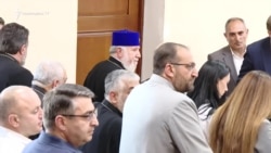 Կաթողիկոսի գործով առաջին դատական նիստն ավարտվեց դատավորի ինքնաբացարկով