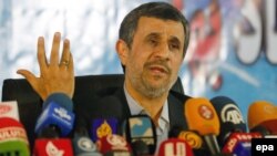 Former Iranian president Mahmoud Ahmadinejad speaks during a press conference in the capital Tehran on April 5, 2017.