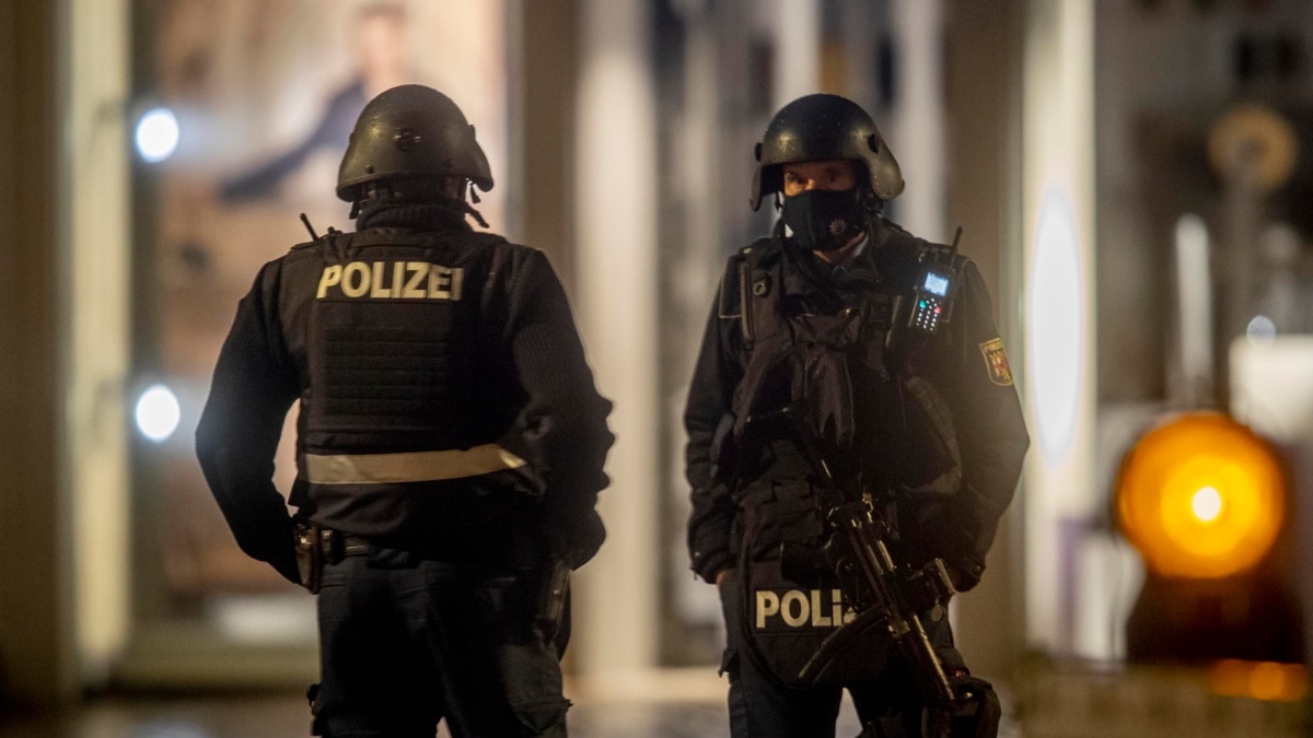 Gjermania akuzon gjashtë anëtarë të dyshuar të IS K për planifikim të sulmeve terroriste
