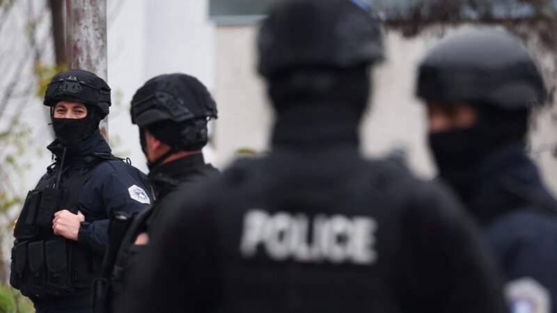 Policia mohon se ka arrestuar një ish-polic serb
