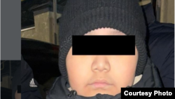 Кармалган окуучу. УКМК тараткан сүрөт.