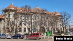 Profesorii de la Colegiul Național „Gheorghe Șincai” nu vor să fie relocați de către Primăria Sectorului 4