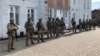 Озброєна охорона біля ОВК у Надвірній