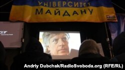 Дейвід Саттер під час представлення його фільму “Age of Delirium” в «Університеті Євромайдану», Київ, 24 грудня 2013 року