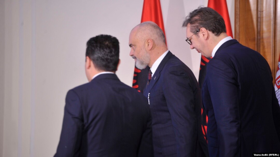 Zaev, Rama i Vučić na sastanku u Novom Sadu na kojem je potpisana deklaracija o "malom Šengenu", 10. oktobar 2019. 