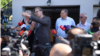 Predsednik Srbije Aleksandar Vučić tokom obilaska porodične kuće blizu Bugojna u Bosni i Hercegovini u pratnji lidera Saveza nezavisnih socijaldemokrata Milorada Dodika, 3. avgust 2026.